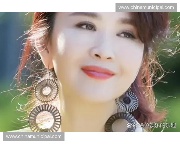 英雄姐是谁？揭秘她背后的故事与传奇经历